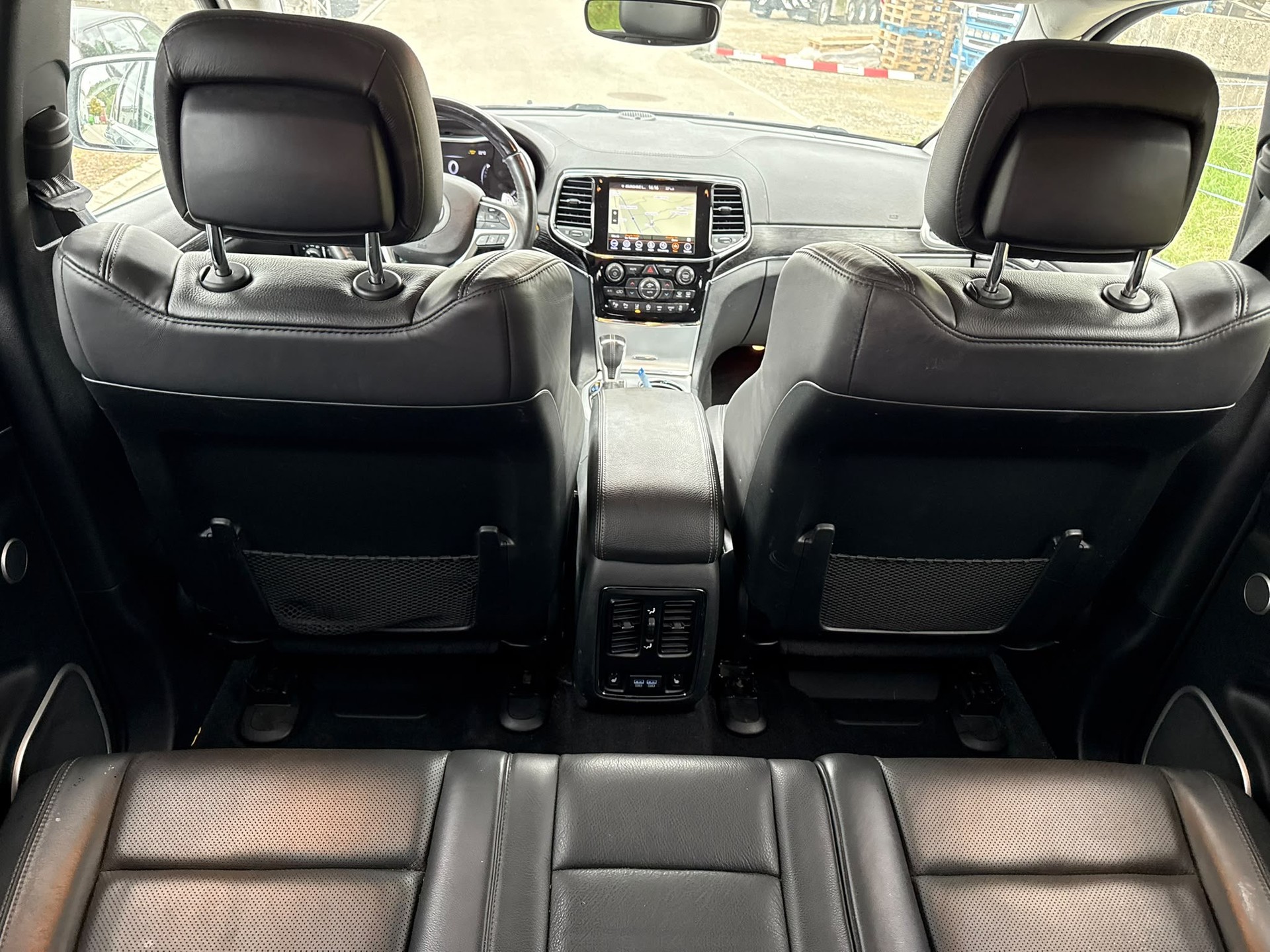 JEEP Grand Cherokee 3.0 CRD Summit Automatic-image-13