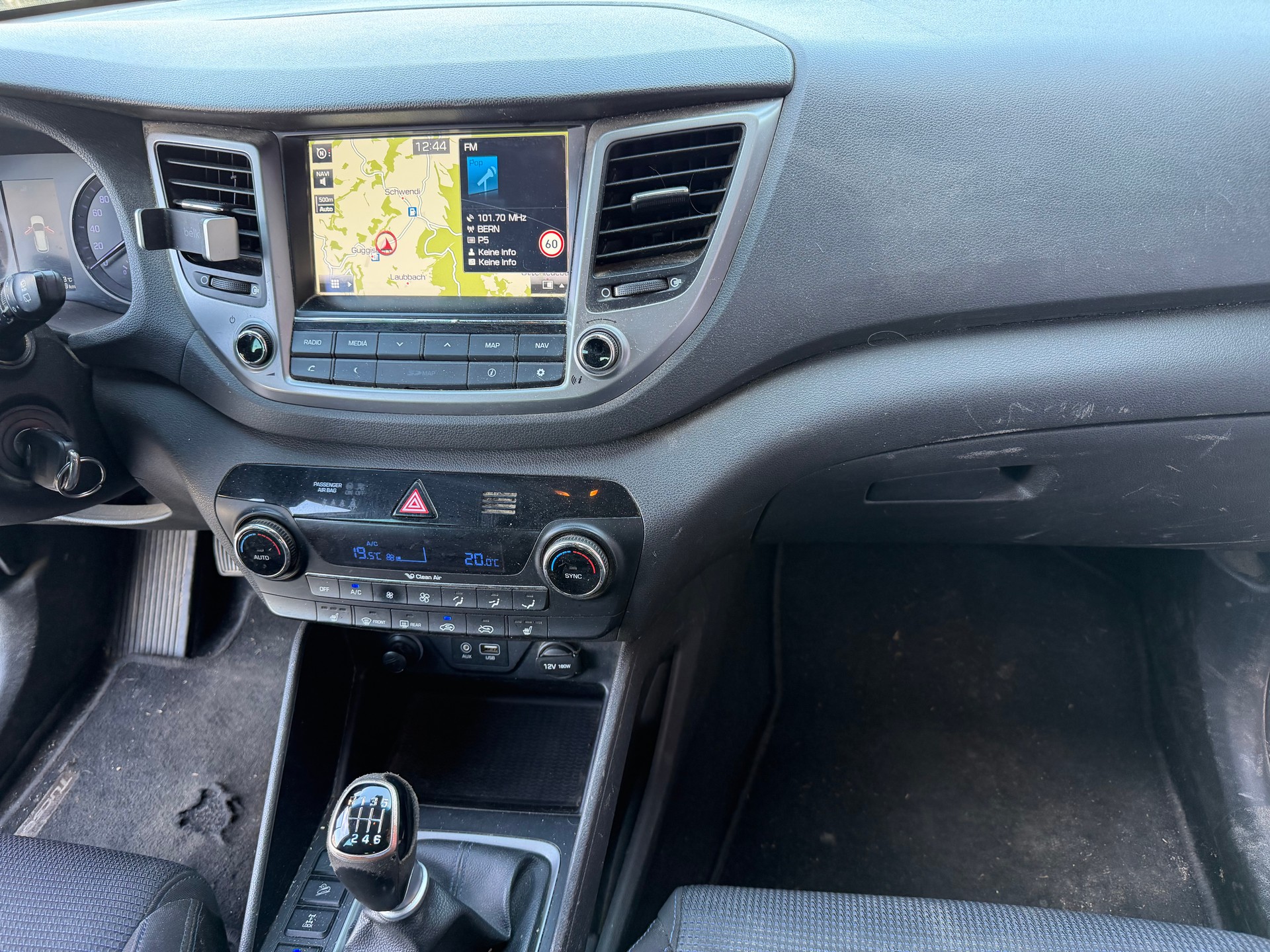 HYUNDAI Tucson 2.0 CRDI Plena 4WD-image-5