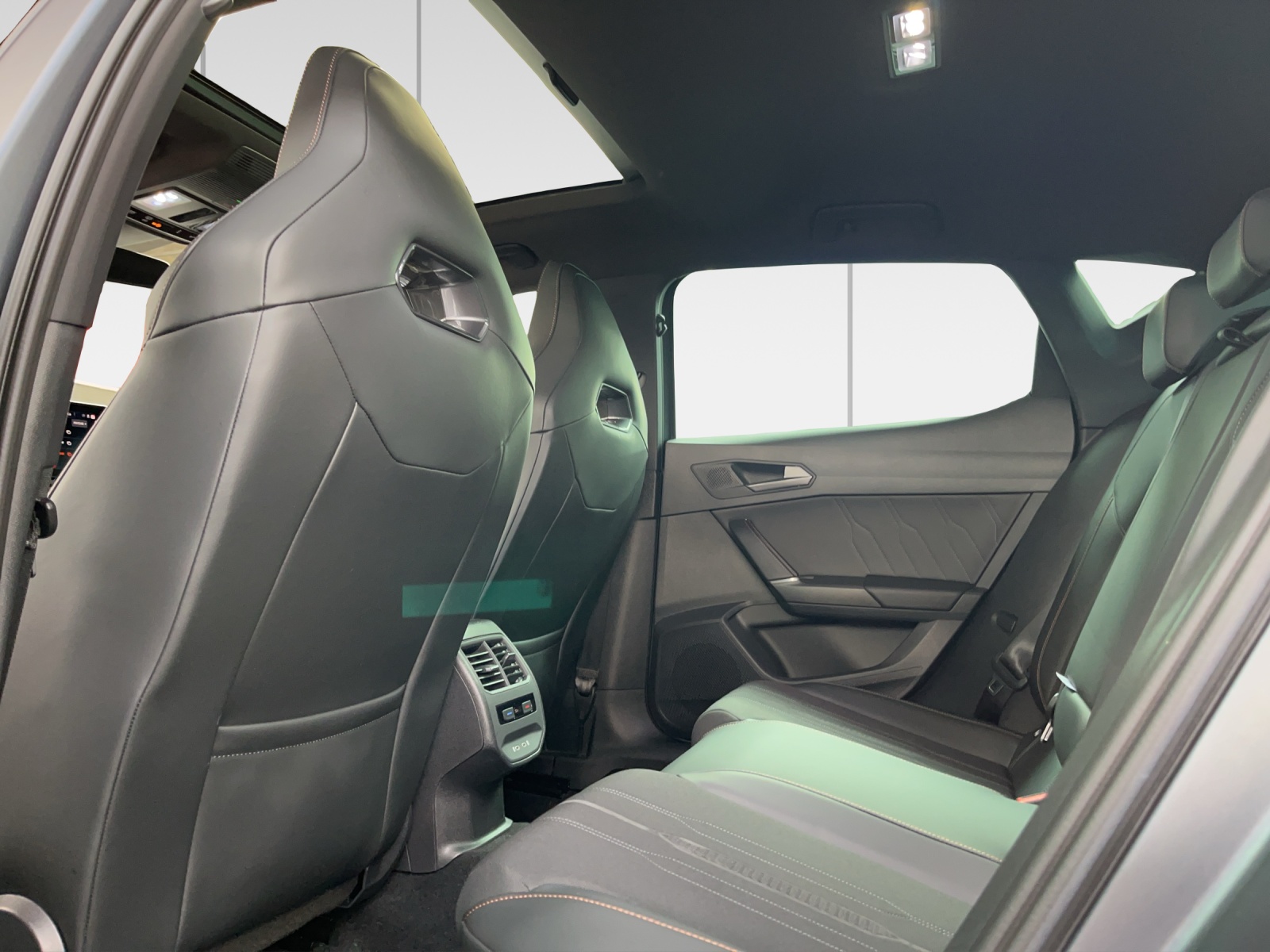 CUPRA LEON 1.4 e-HYBRID pHEV DSG-image-7