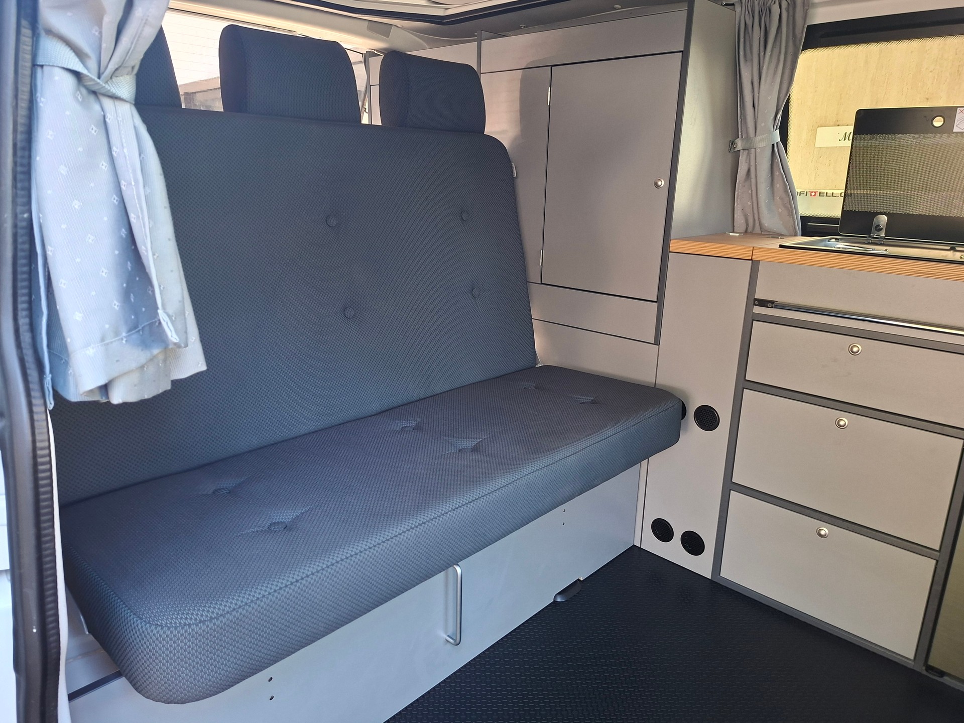 VW T6 2.0 TDI 150PS DSG AUTOMAT MareMonti COMFORT Camper 5Sitze-image-8
