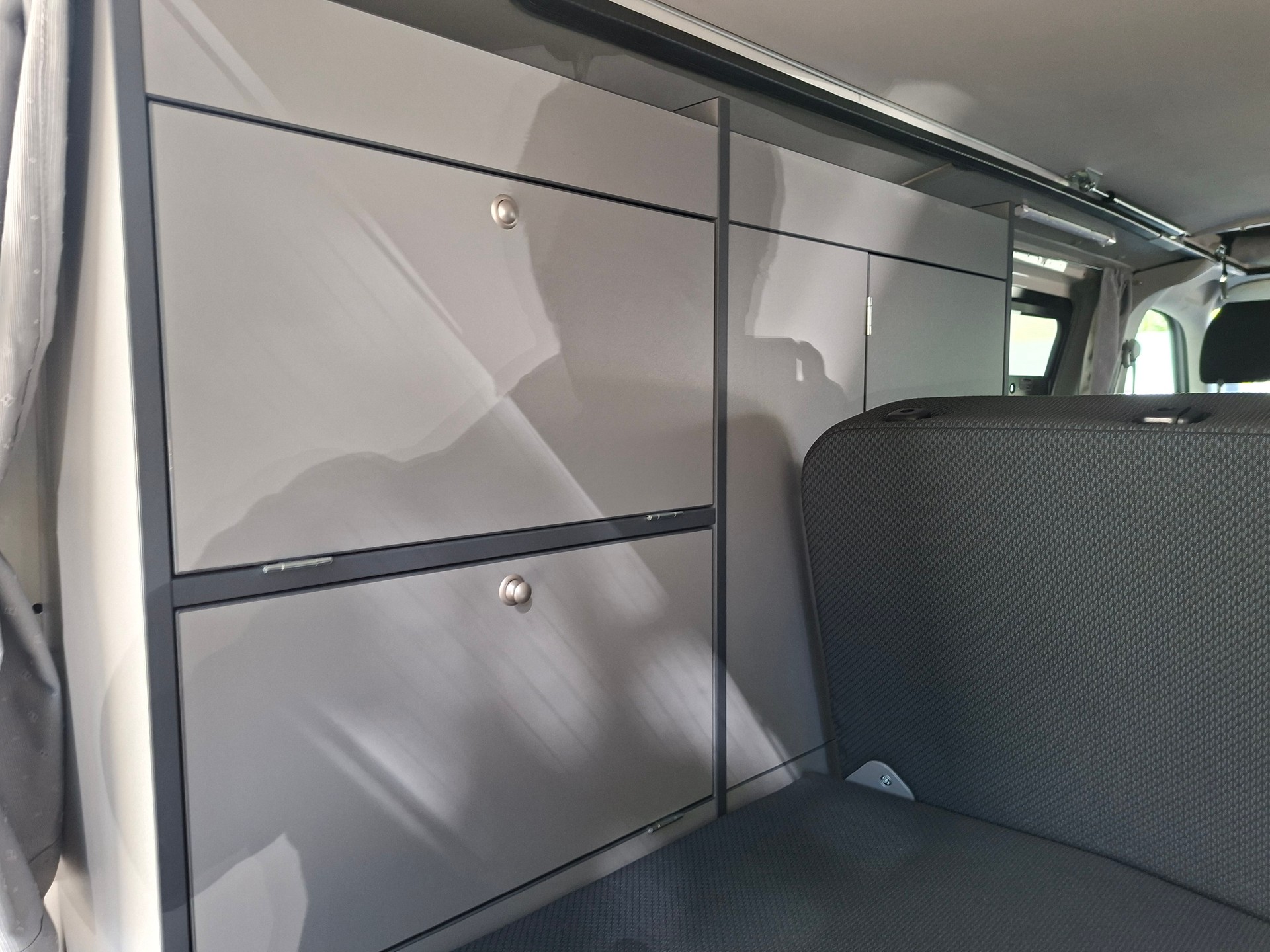 VW T6 2.0 TDI 150PS DSG AUTOMAT MareMonti COMFORT Camper 5Sitze-image-14