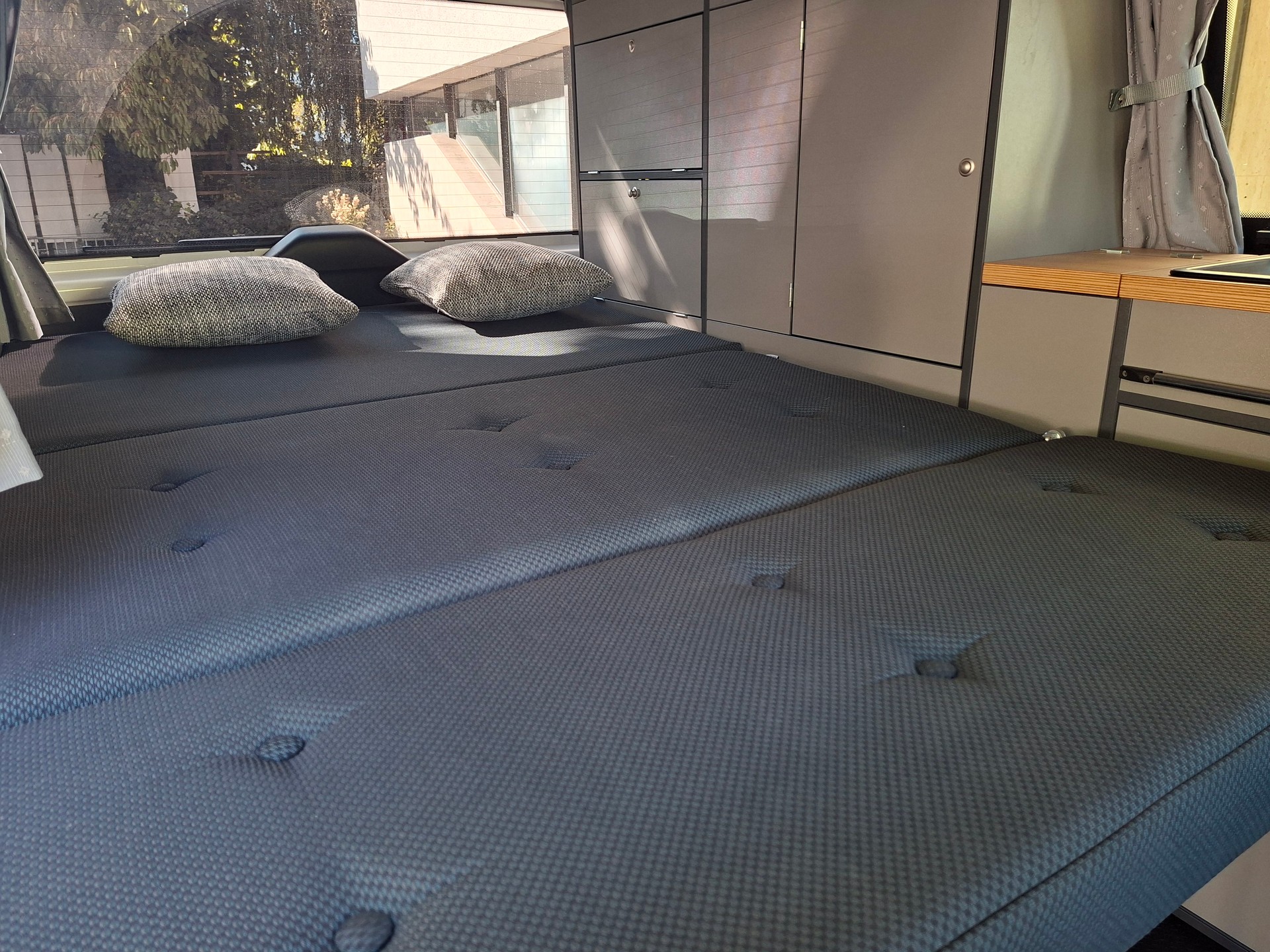 VW T6 2.0 TDI 150PS DSG AUTOMAT MareMonti COMFORT Camper 5Sitze-image-18