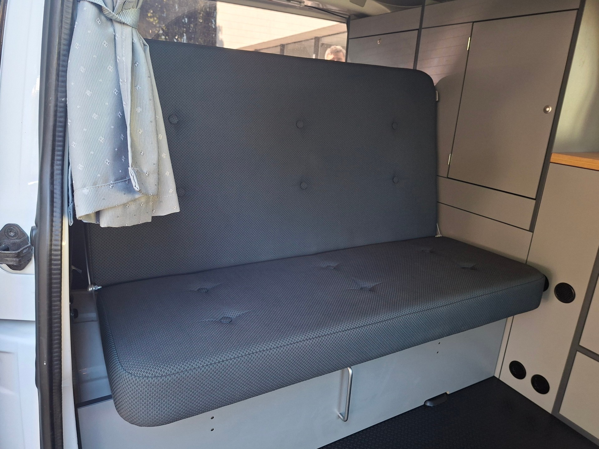 VW T6 2.0 TDI 150PS DSG AUTOMAT MareMonti COMFORT Camper 5Sitze-image-11