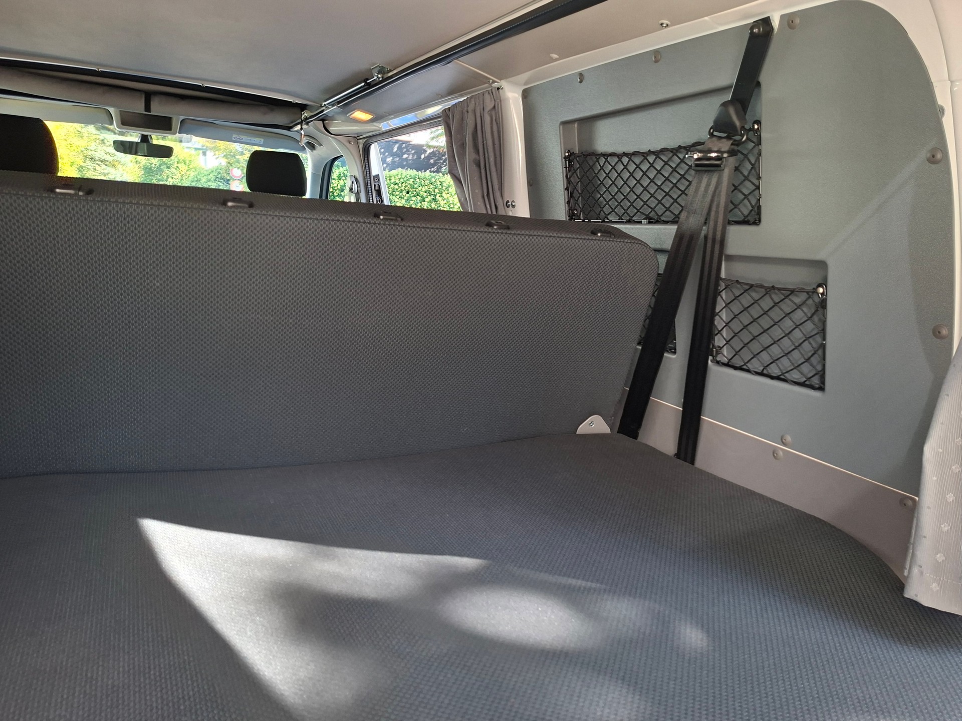 VW T6 2.0 TDI 150PS DSG AUTOMAT MareMonti COMFORT Camper 5Sitze-image-13