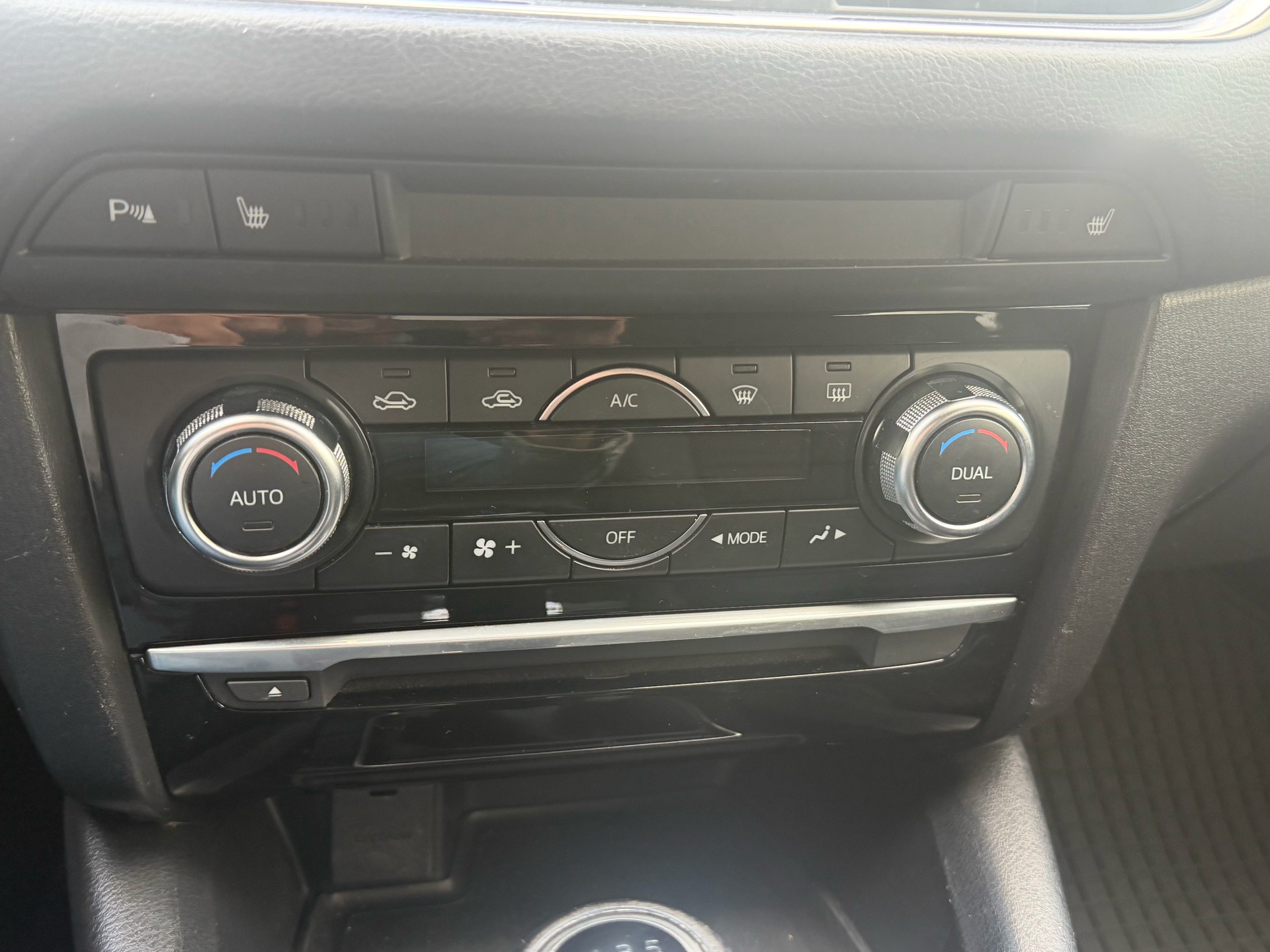 MAZDA 6 Sportwagon 2.2 D 16V Ambition-image-16