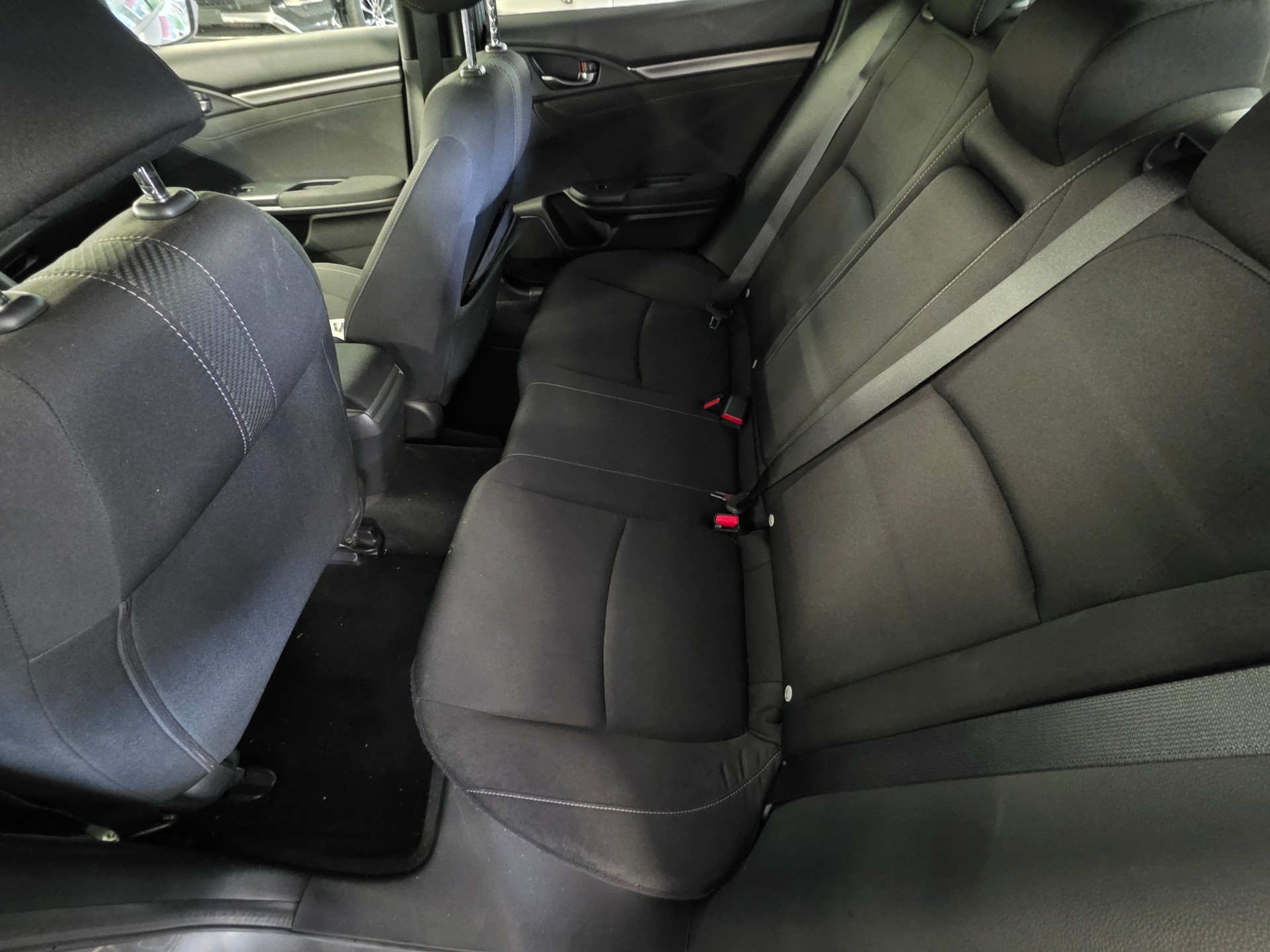 HONDA Civic 1.0 VTEC Elegance CVT-image-9