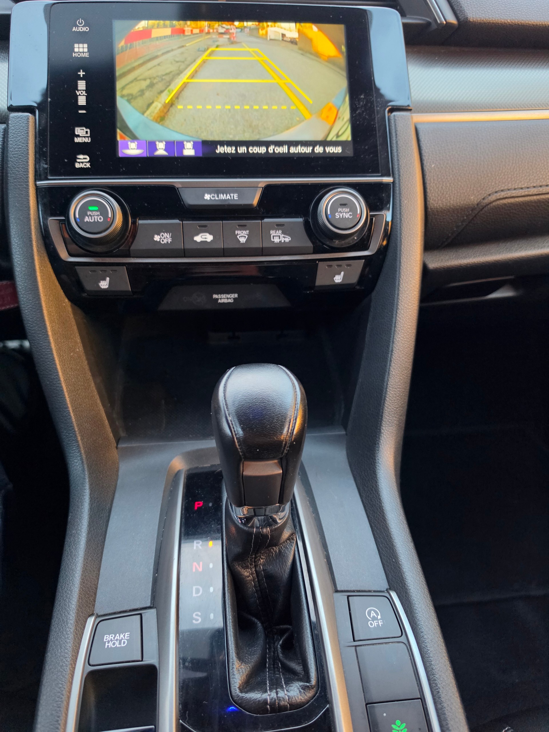 HONDA Civic 1.0 VTEC Elegance CVT-image-13