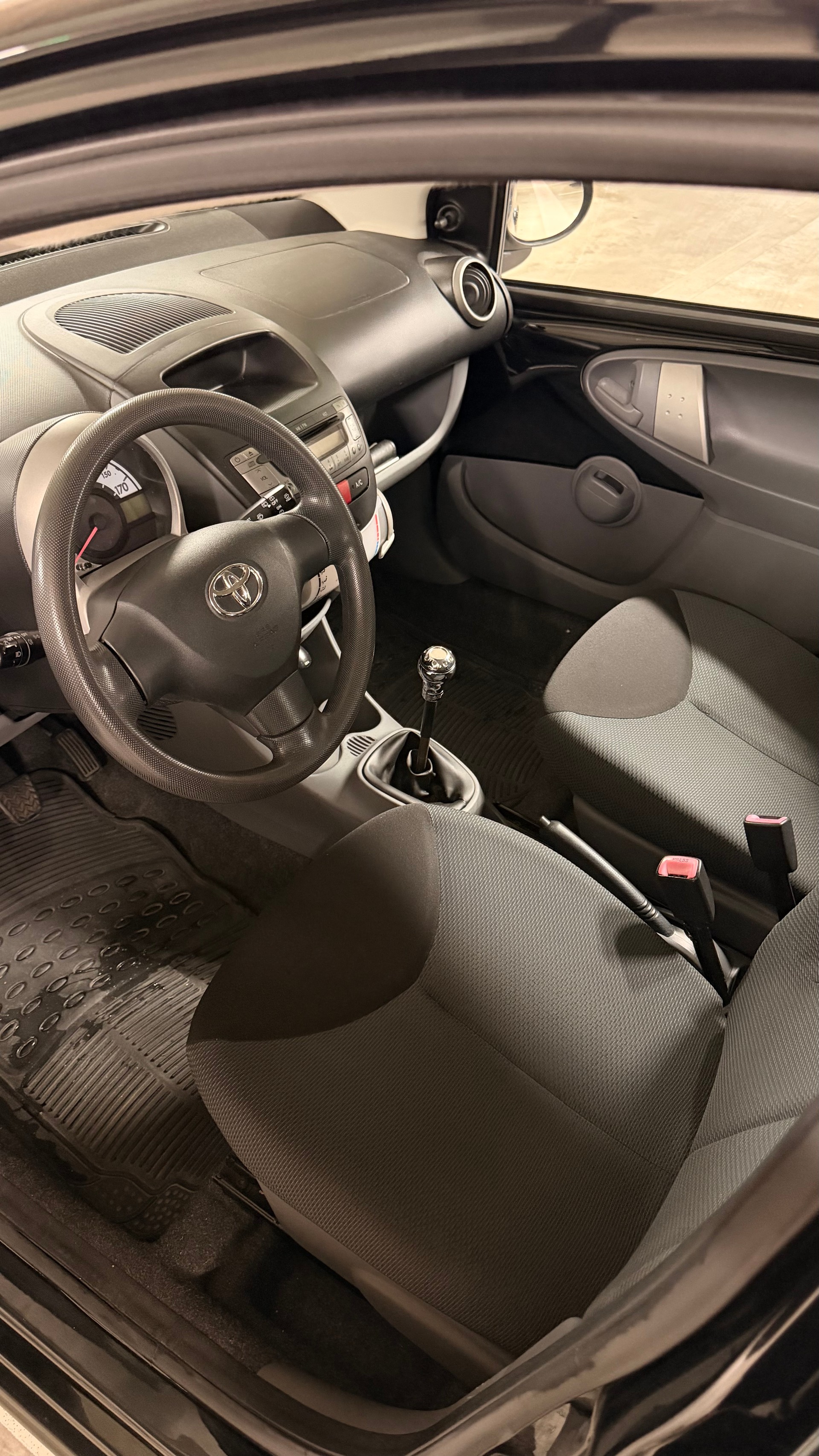 TOYOTA Aygo 1.0 Linea Luna-image-8