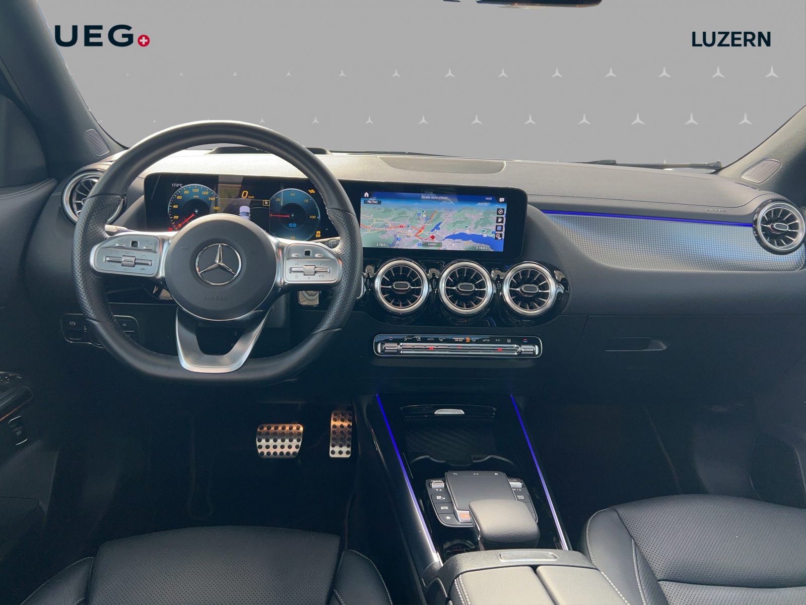 MERCEDES-BENZ EQA 300 AMG Line 4Matic-image-10