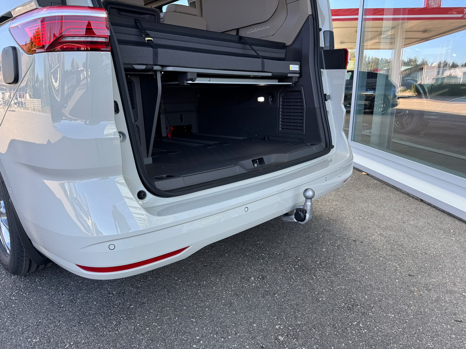 VW California eHybrid 4x4 Beach Tour Liberty 4Motion mit 5-Sitzplätzen-image-11