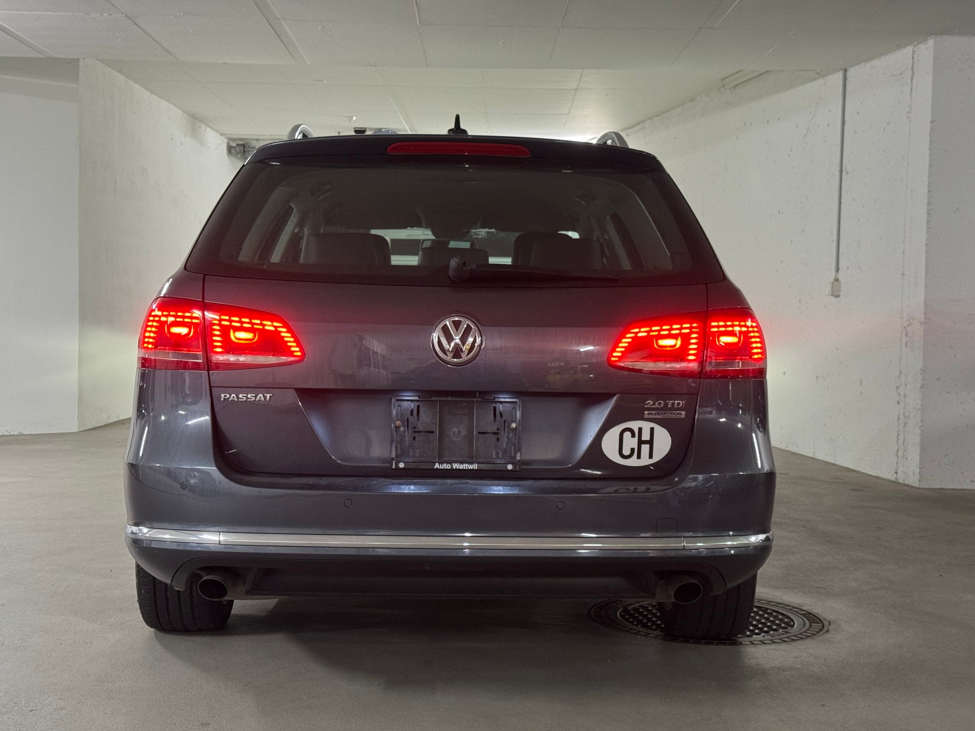 VW Passat Variant 2.0 TDI BMT Highline 4MDSG-image-5