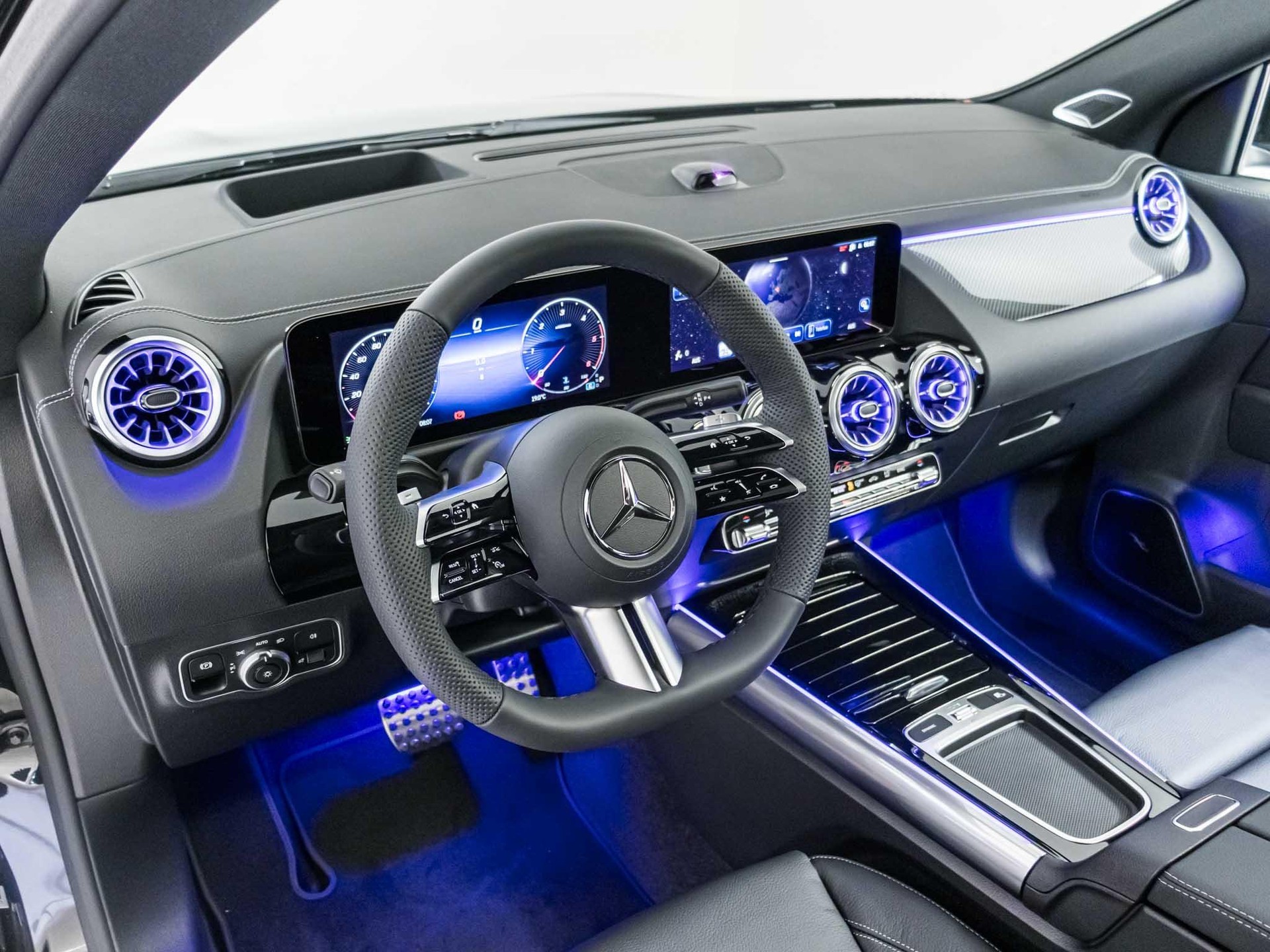 MERCEDES-BENZ GLA 220 d 4MATIC Swiss Star-image-9