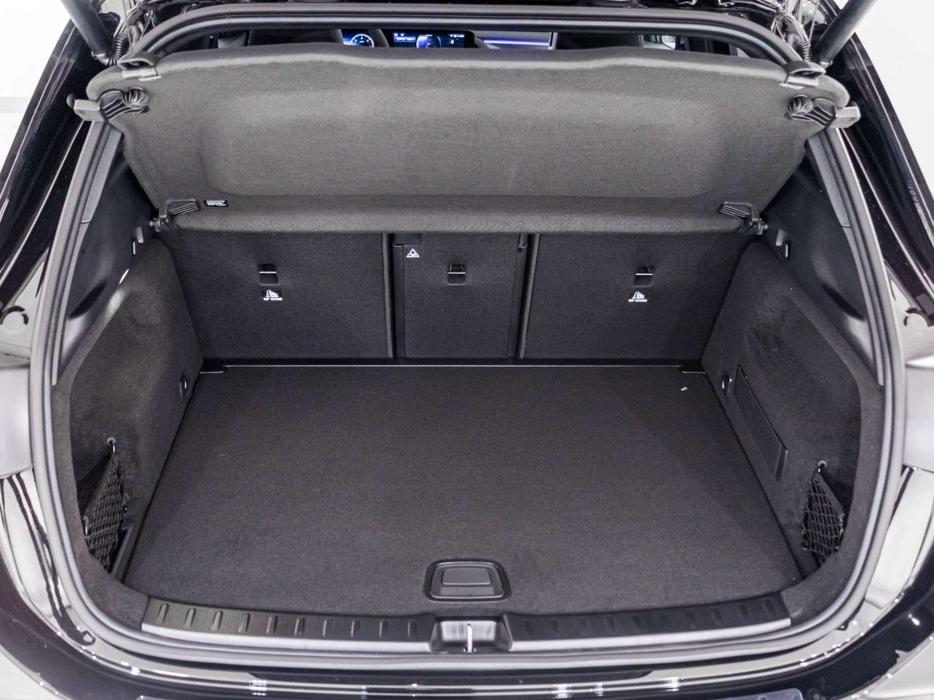 MERCEDES-BENZ GLA 220 d 4MATIC Swiss Star-image-13