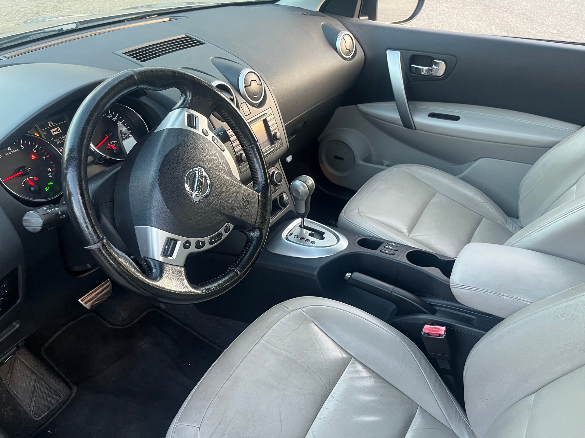 NISSAN Qashqai 2.0 i-Way XTronic CVT-image-5