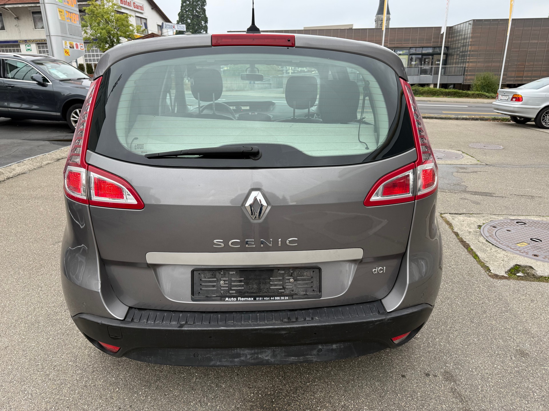 RENAULT Scénic 1.9 dCi Dynamique-image-3
