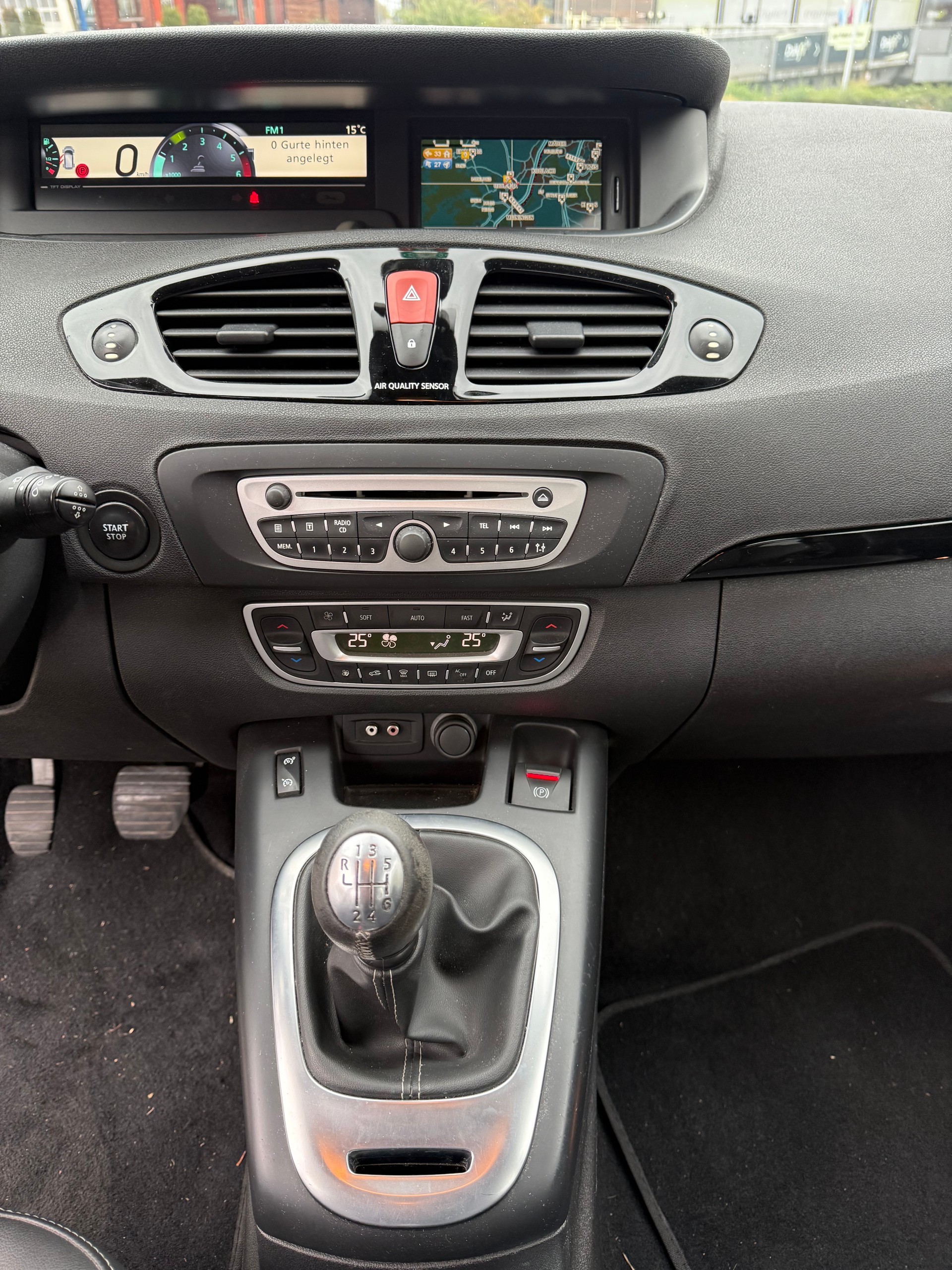 RENAULT Scénic 1.9 dCi Dynamique-image-7
