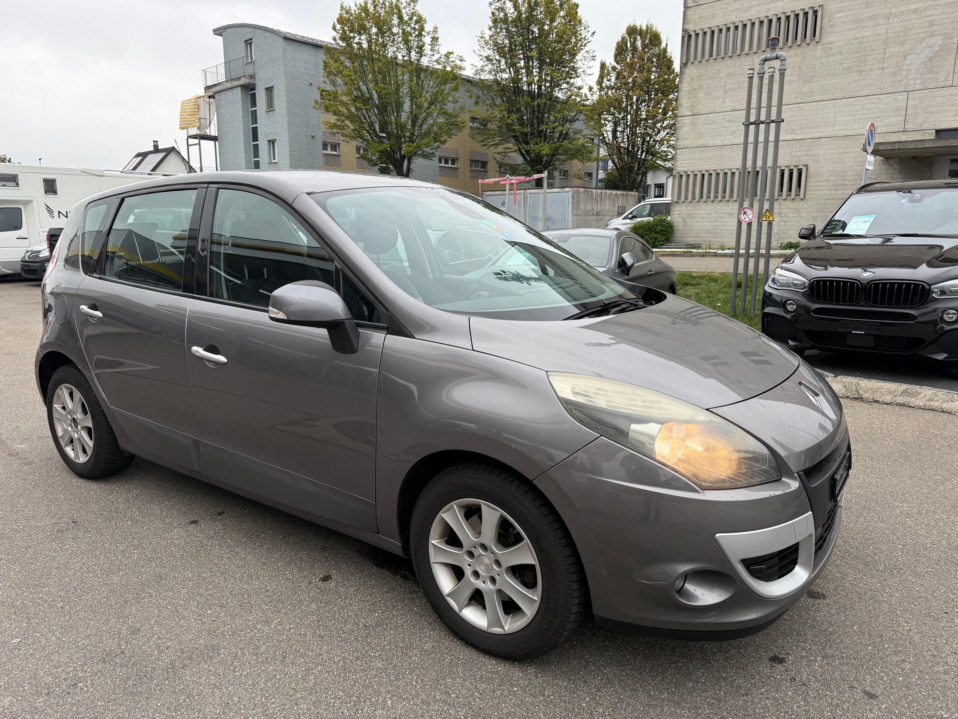 RENAULT Scénic 1.9 dCi Dynamique-image-2