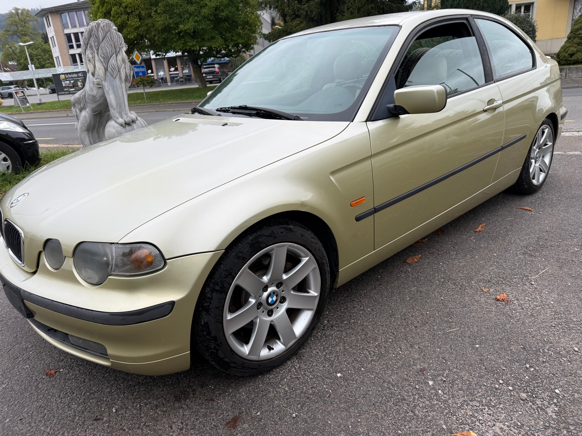 BMW 320td Compact-image-2