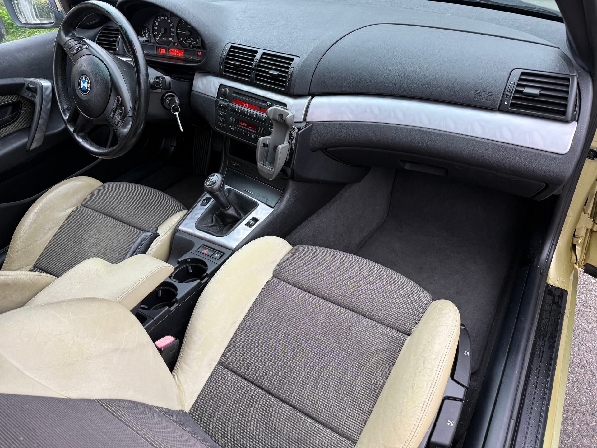 BMW 320td Compact-image-7