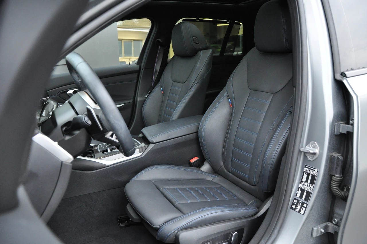 BMW 320d xDrive 48V Touring Steptronic M Sport Pro-image-14