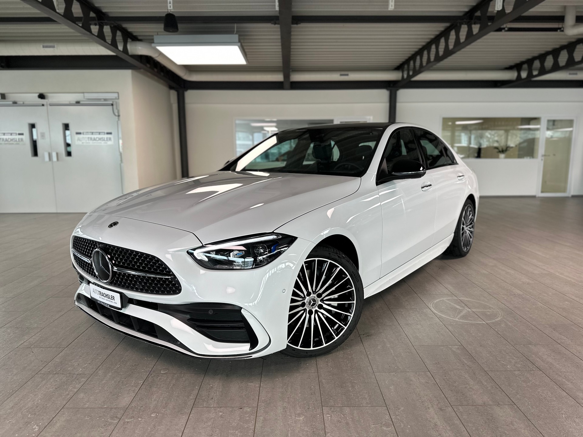 MERCEDES-BENZ C 300 4Matic AMG Line-image-0