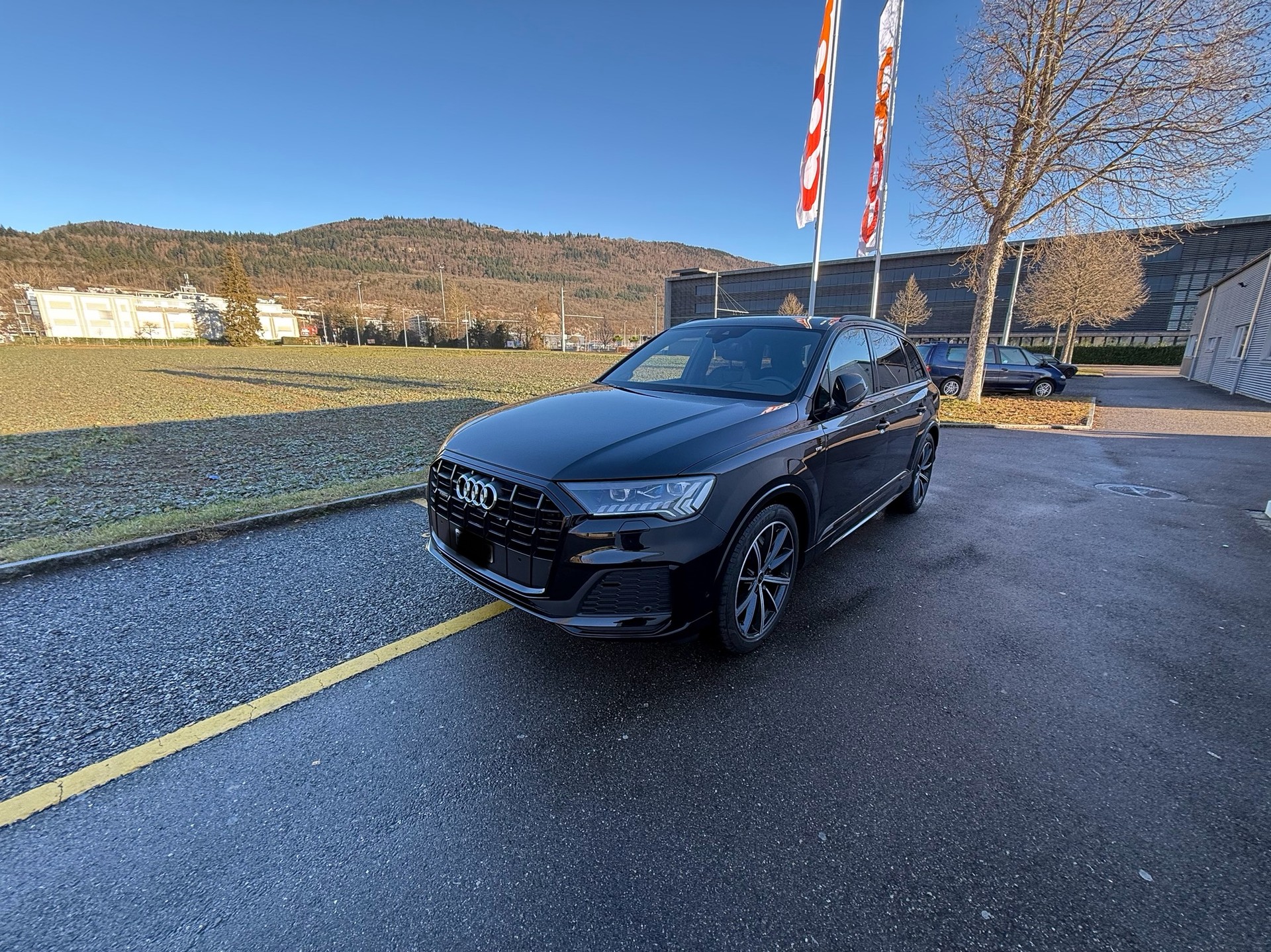 AUDI Q7 50 TDI quattro S Line tiptronic-image-0