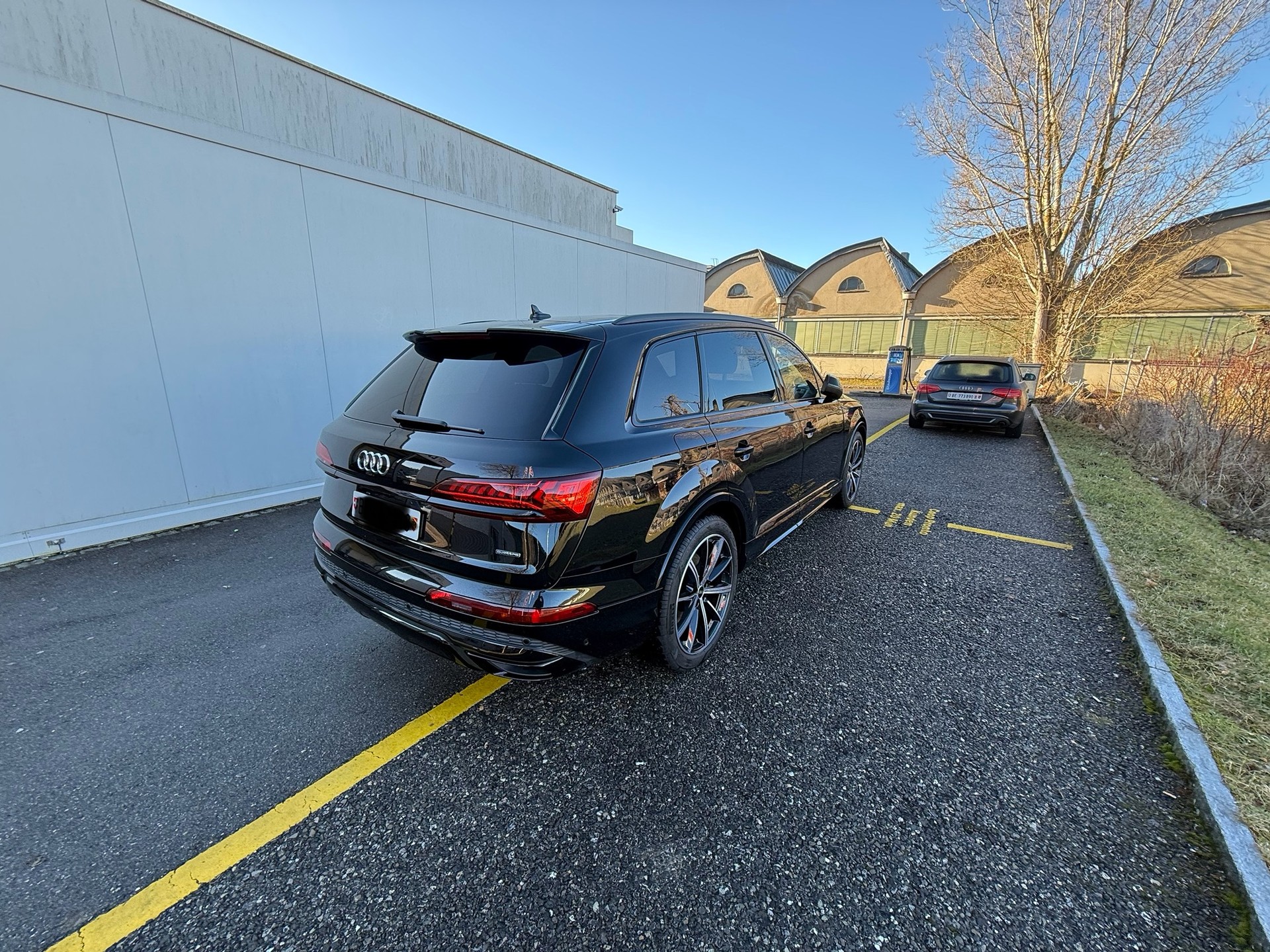 AUDI Q7 50 TDI quattro S Line tiptronic-image-1