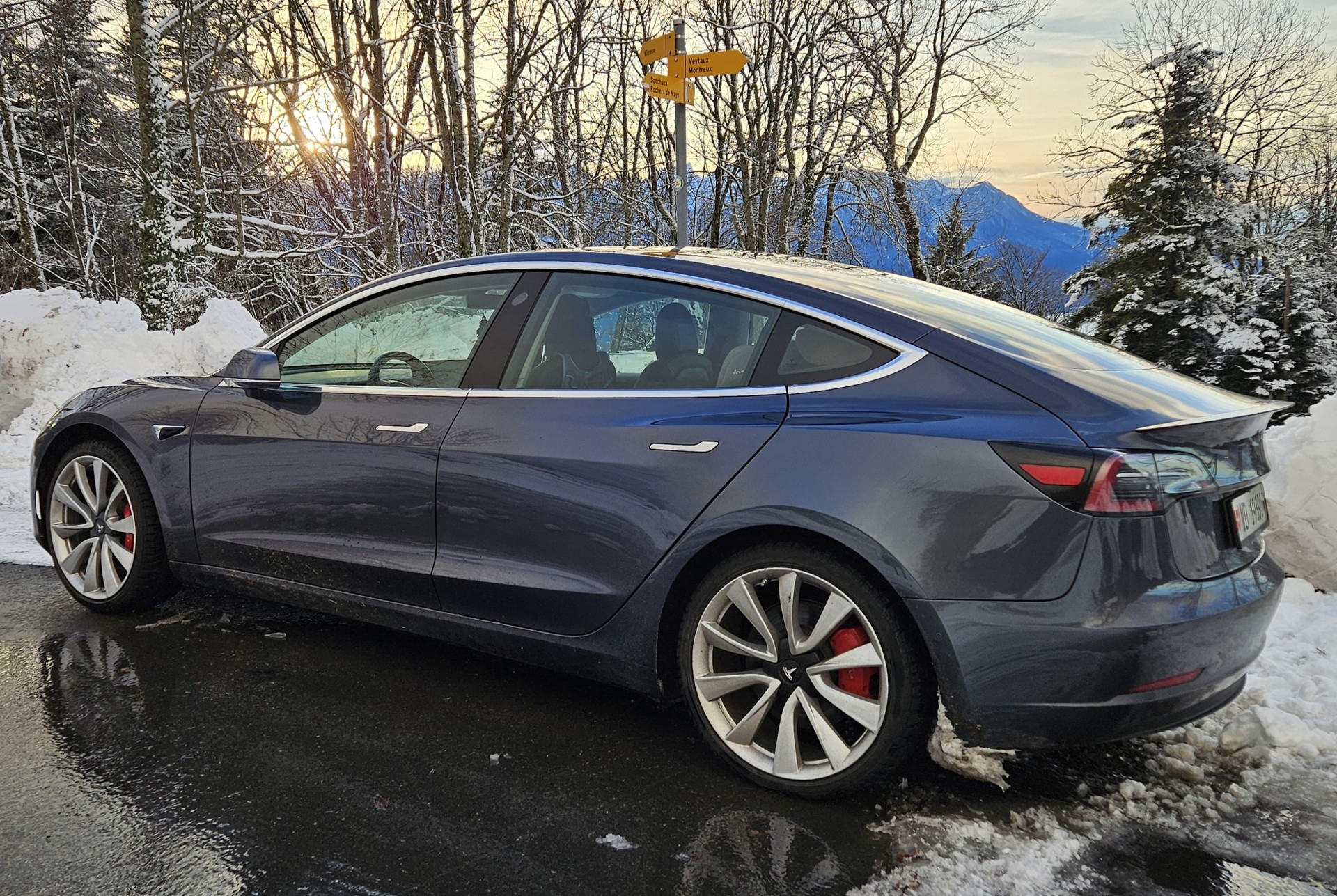 TESLA Model 3 Performance (Enhanced Autopilot)-image-0