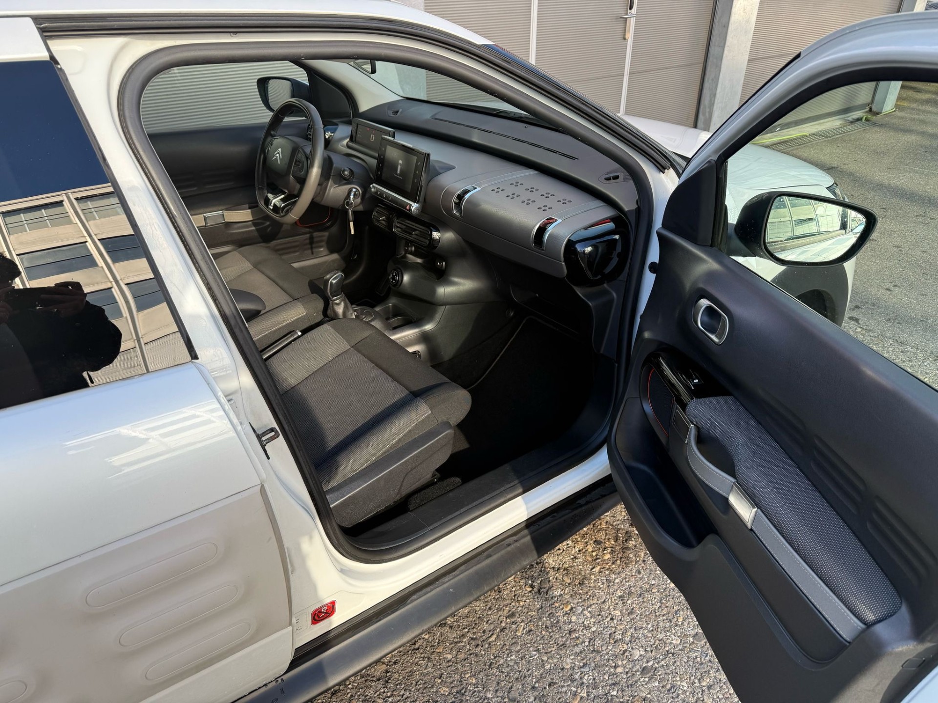 CITROEN C4 Cactus 1.2 e-THP Rip Curl-image-10
