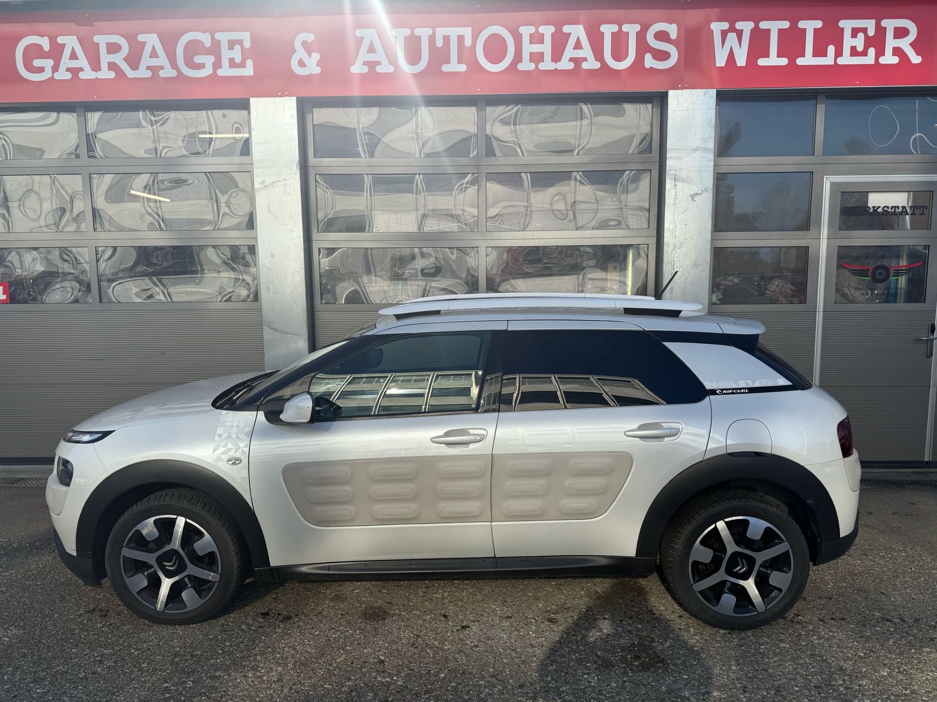 CITROEN C4 Cactus 1.2 e-THP Rip Curl-image-7