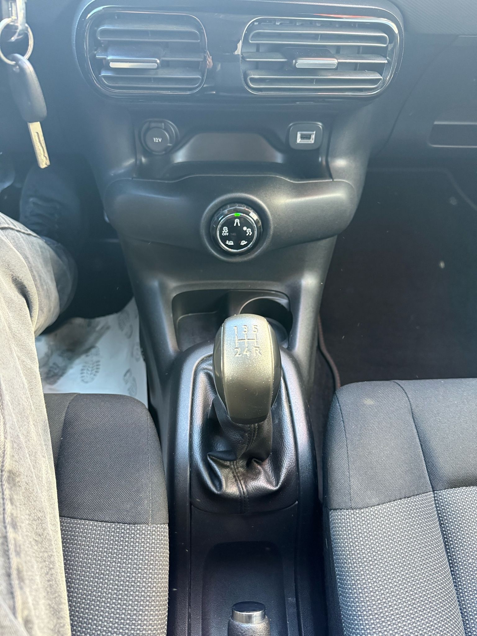CITROEN C4 Cactus 1.2 e-THP Rip Curl-image-13