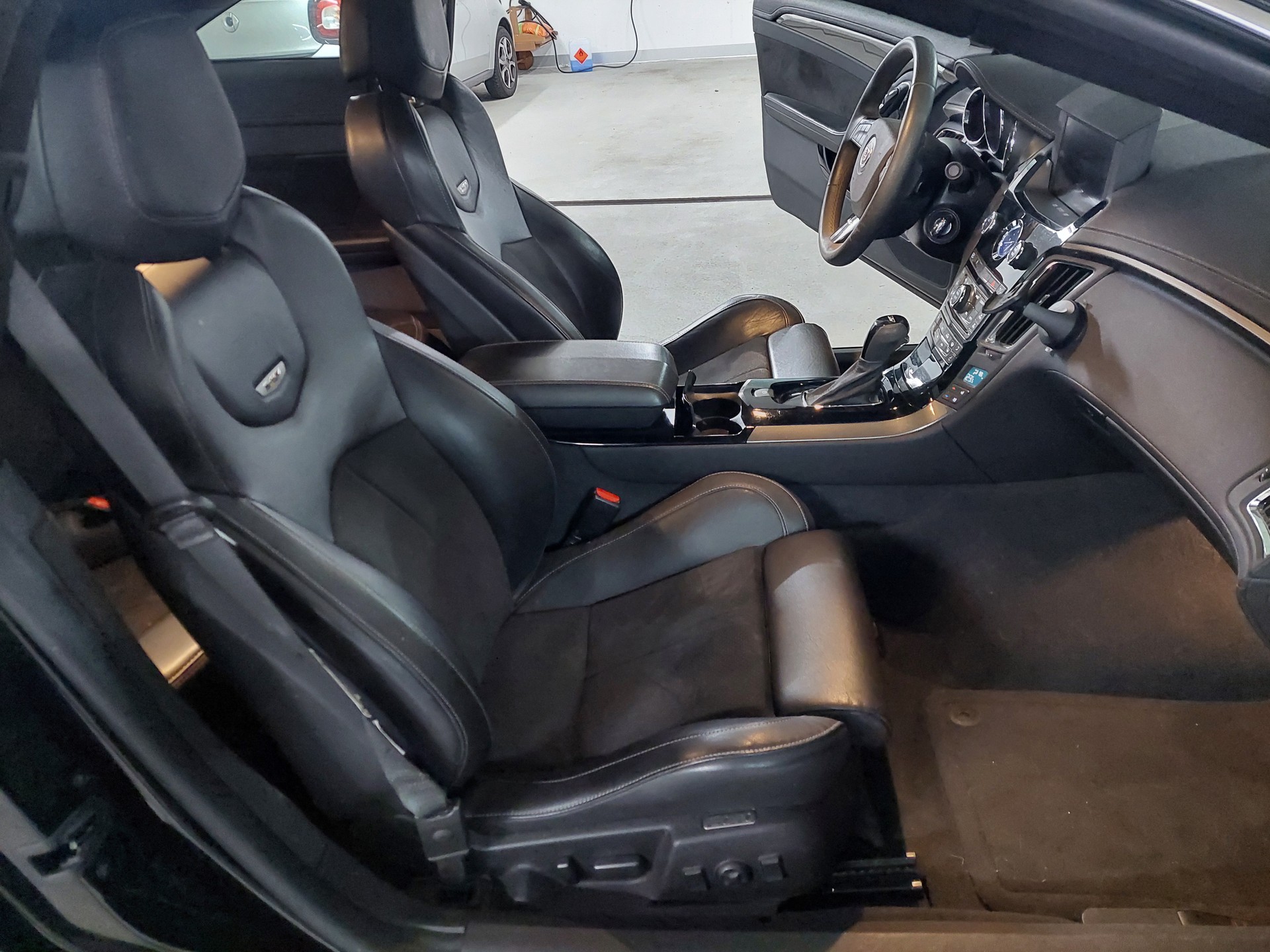 CADILLAC CTS-V Coupé 6.2 V8-image-7