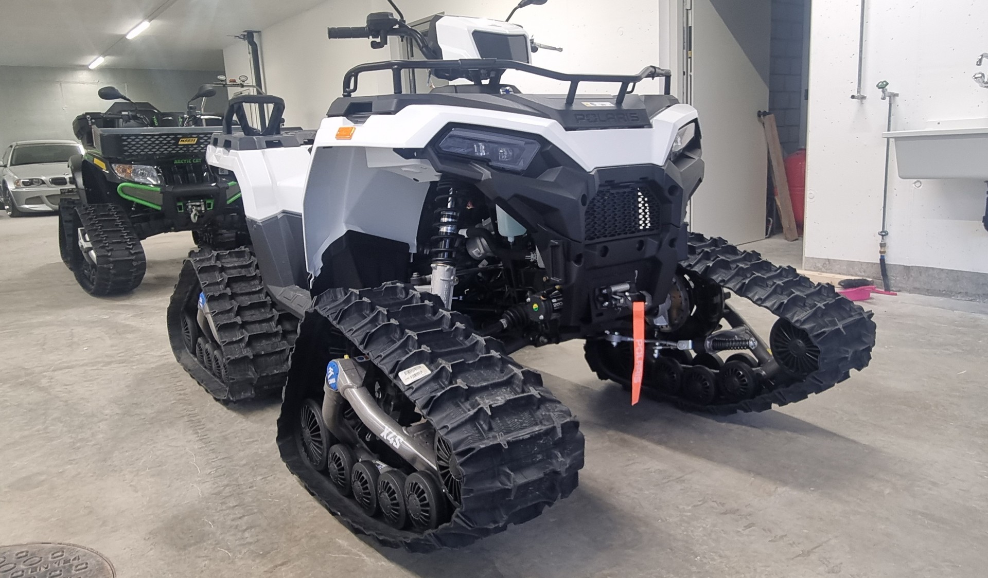 POLARIS Ab MFK mit Raupenkit und Räder L7e Kleinmotorfahrzeug-showroom-element-1