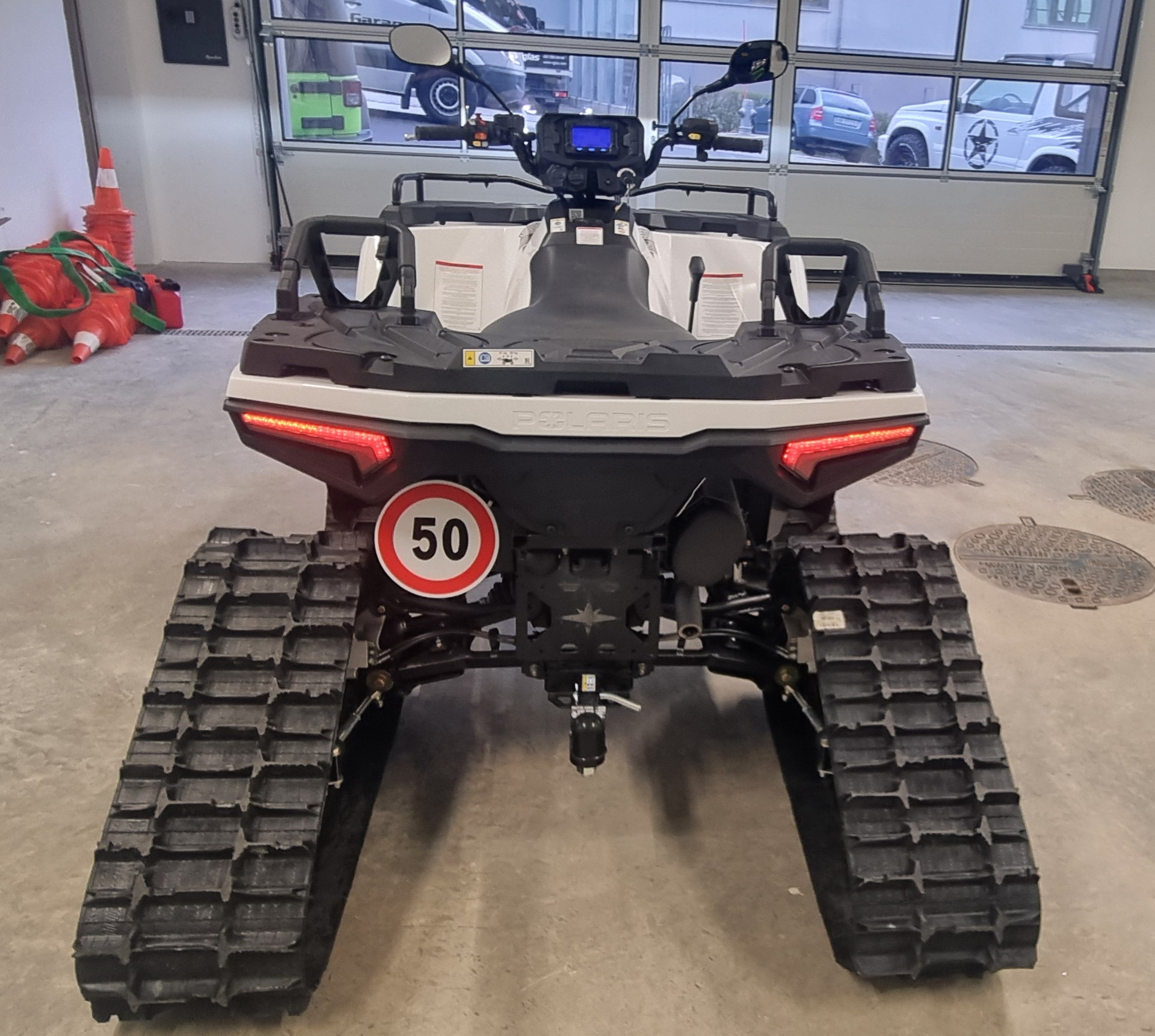 POLARIS Ab MFK mit Raupenkit und Räder L7e Kleinmotorfahrzeug-image-9
