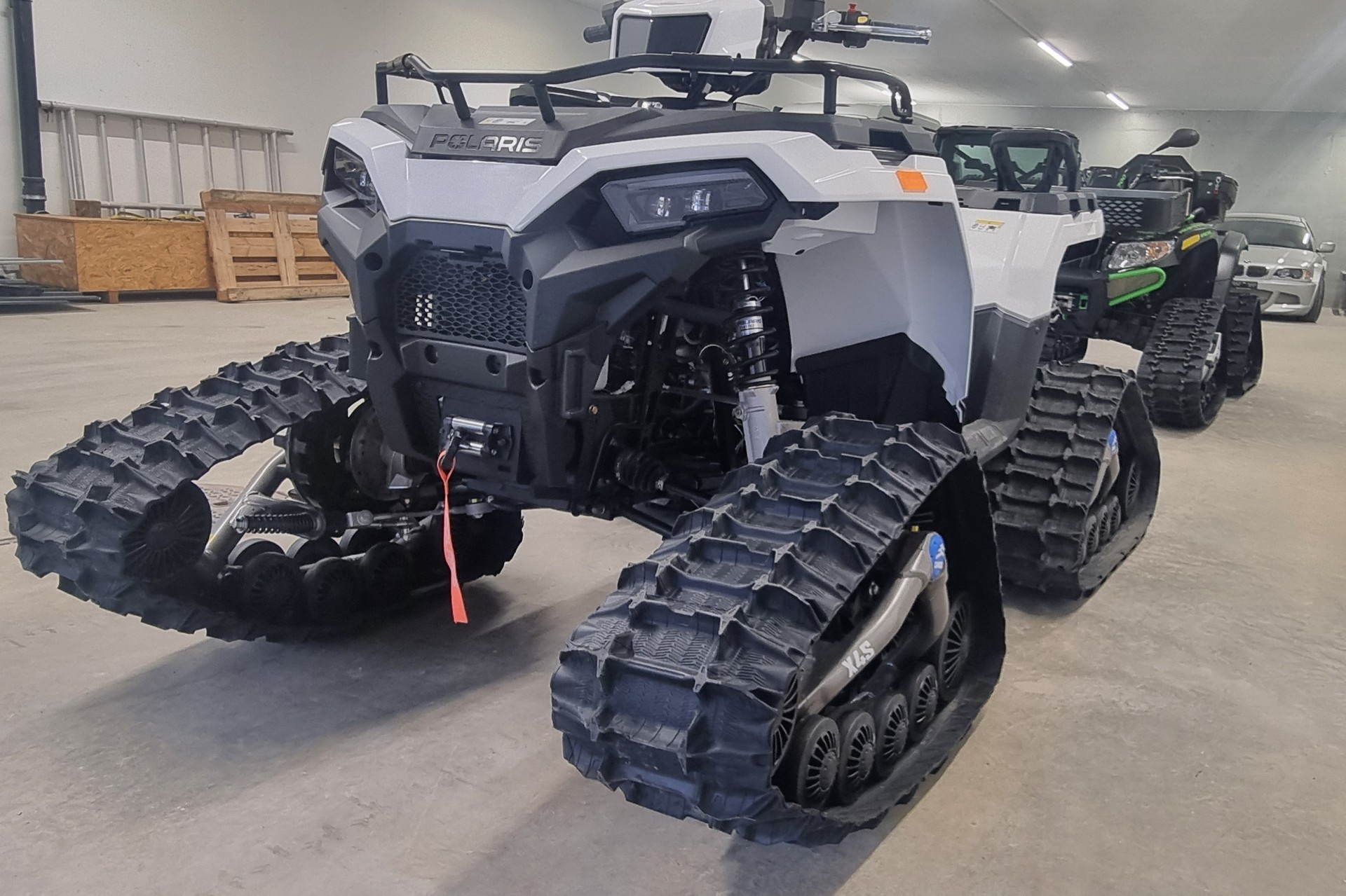 POLARIS Ab MFK mit Raupenkit und Räder L7e Kleinmotorfahrzeug-showroom-element-3