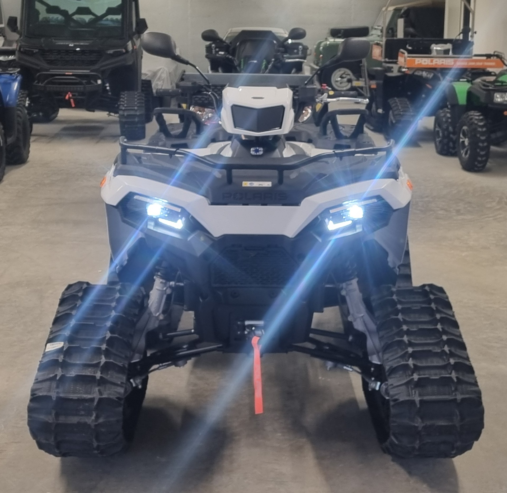 POLARIS Ab MFK mit Raupenkit und Räder L7e Kleinmotorfahrzeug-image-13