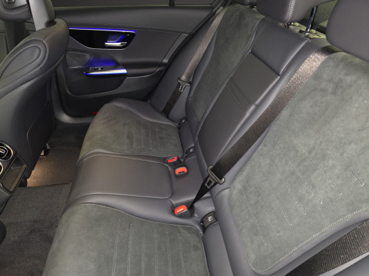 MERCEDES-BENZ C 300 4 Matic-image-8