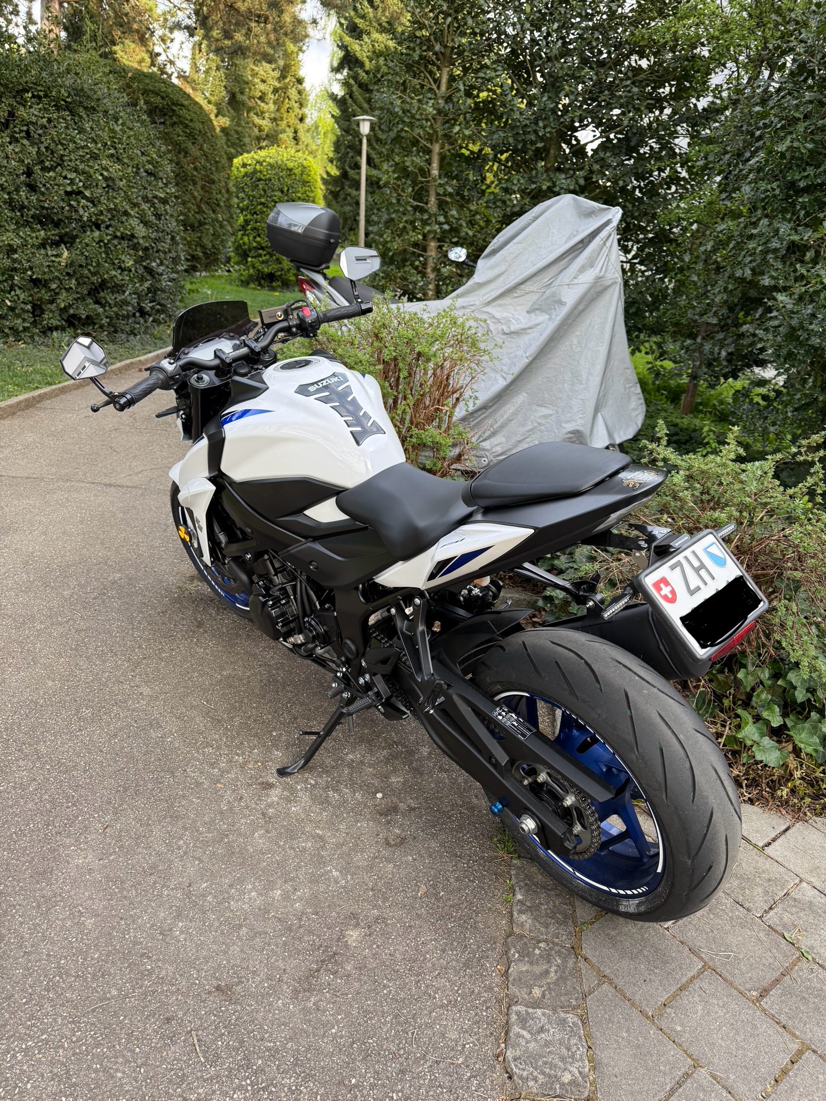 SUZUKI GSX-S 750 ABS-image-4