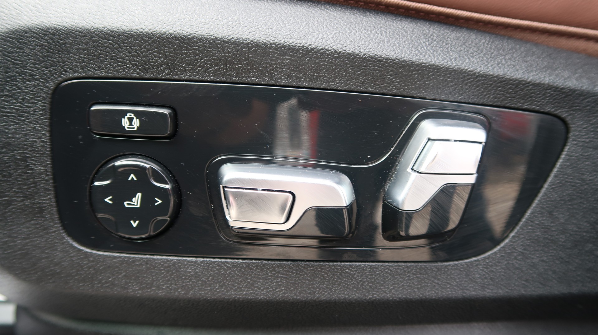 BMW X5 xDrive 48V 30d Steptronic-image-14