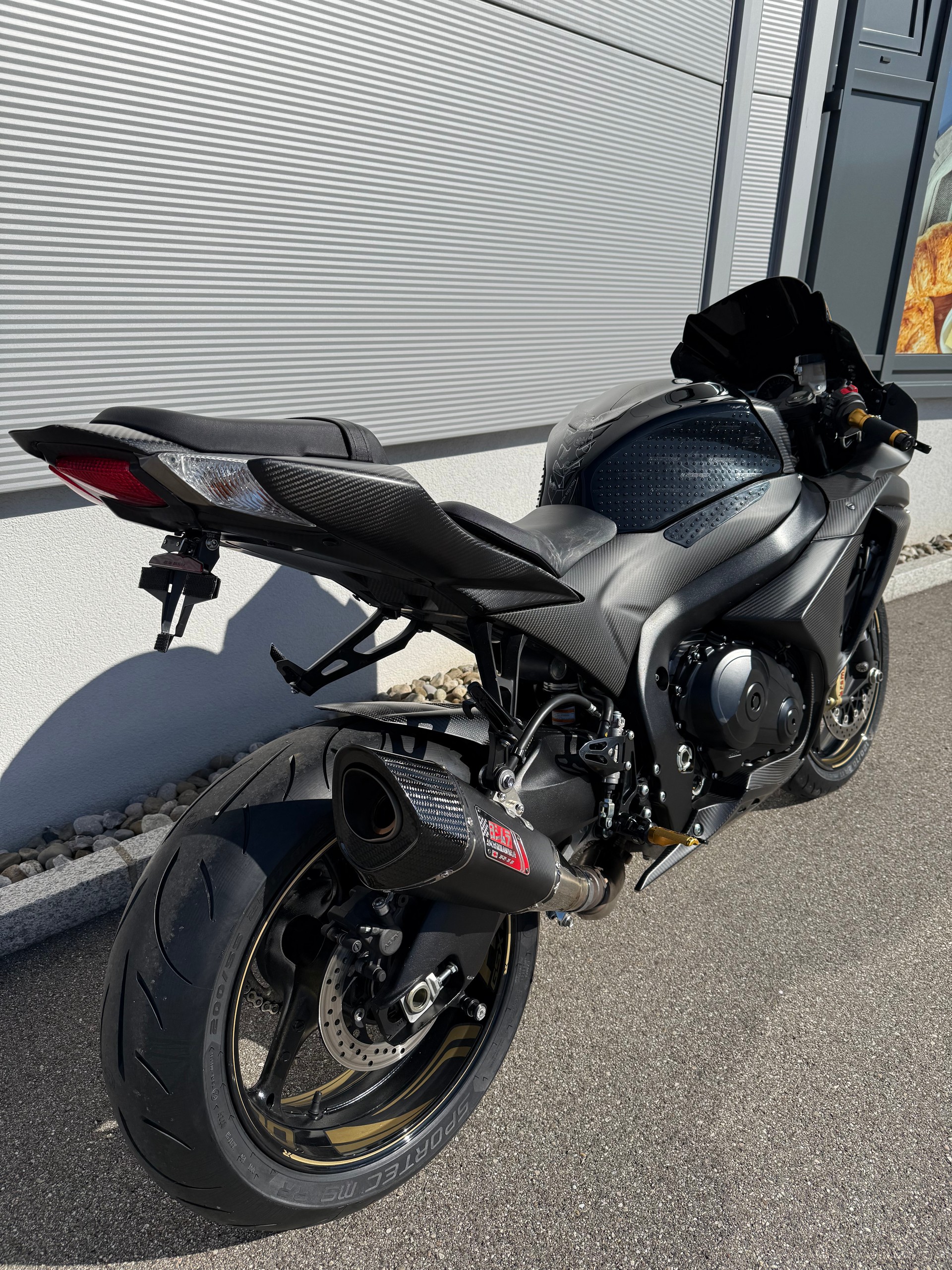 SUZUKI GSX-R 1000 Carbon-showroom-element-2