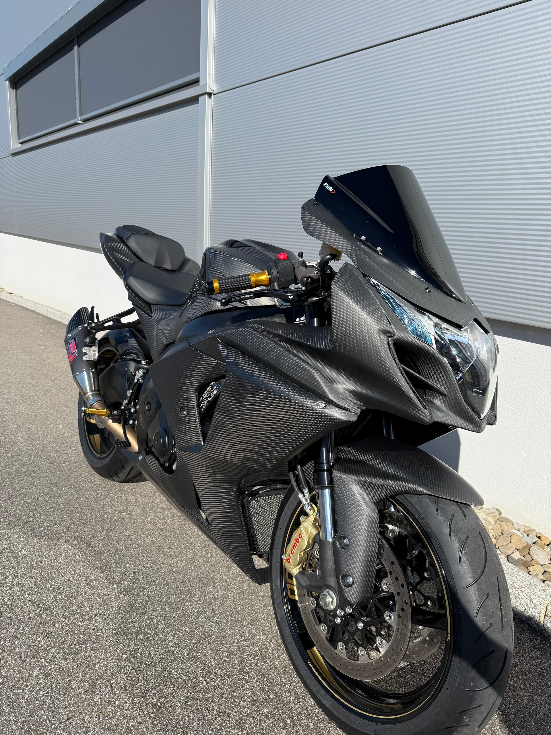 SUZUKI GSX-R 1000 Carbon-showroom-element-1