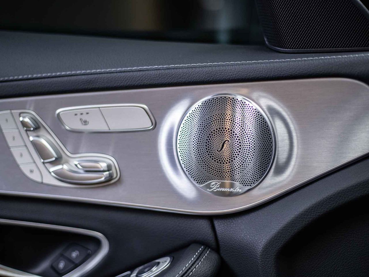 MERCEDES-BENZ C 220 d Swiss Star AMG Line 4Matic 9G-Tronic-image-2