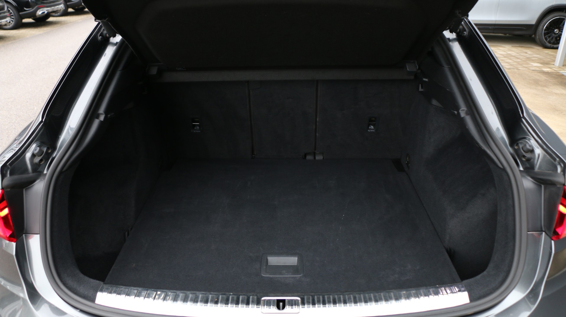 AUDI Q3 SB 40 TDI S Line quattro-image-19