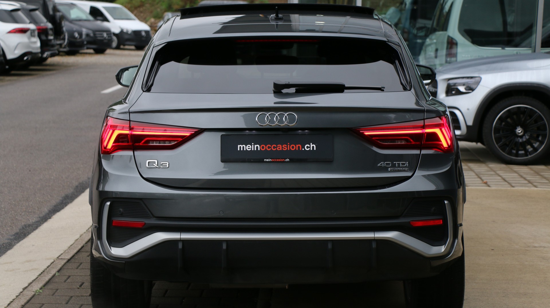AUDI Q3 SB 40 TDI S Line quattro-image-5