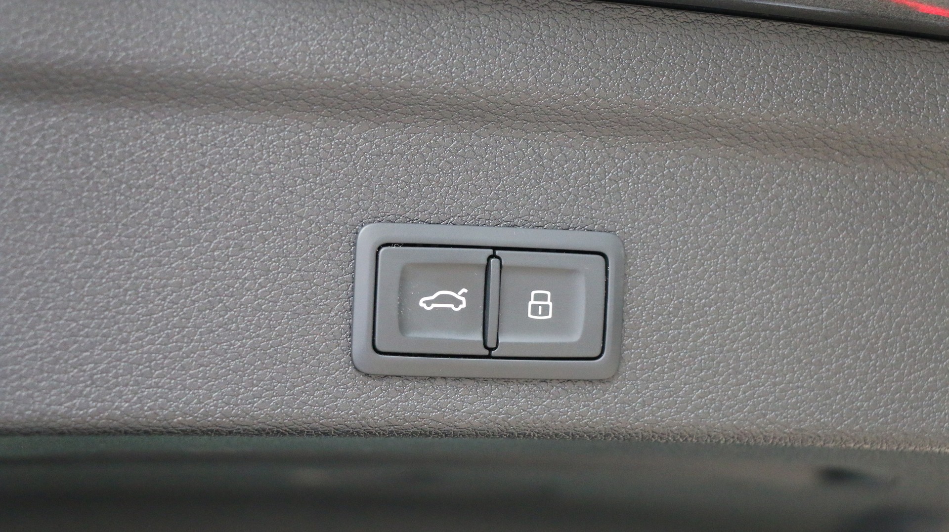 AUDI Q3 SB 40 TDI S Line quattro-image-18