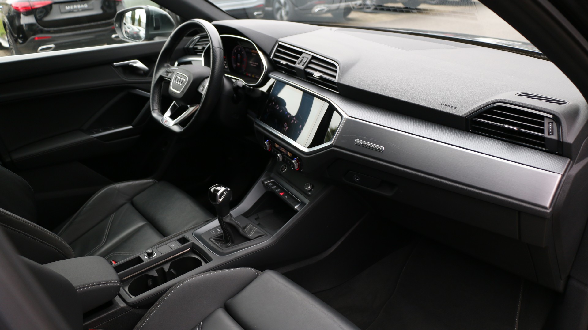 AUDI Q3 SB 40 TDI S Line quattro-image-23