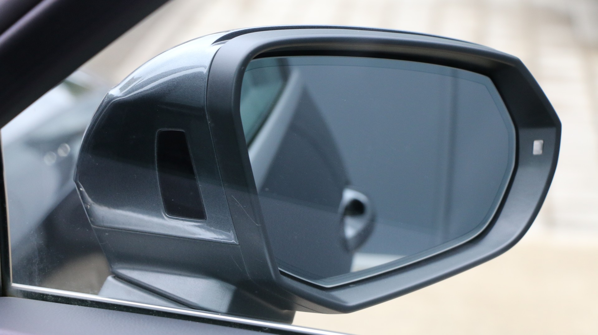 AUDI Q3 SB 40 TDI S Line quattro-image-22