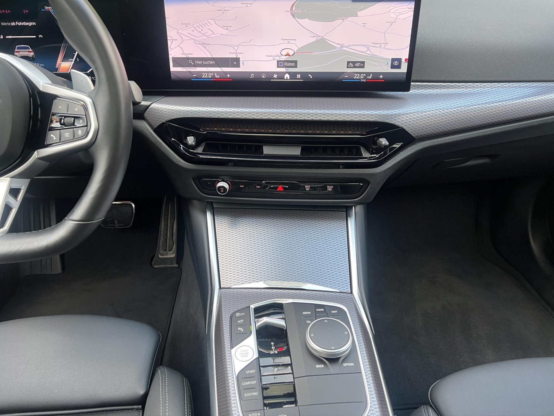 BMW 320d xDrive 48V Touring Steptronic M Sport-image-13