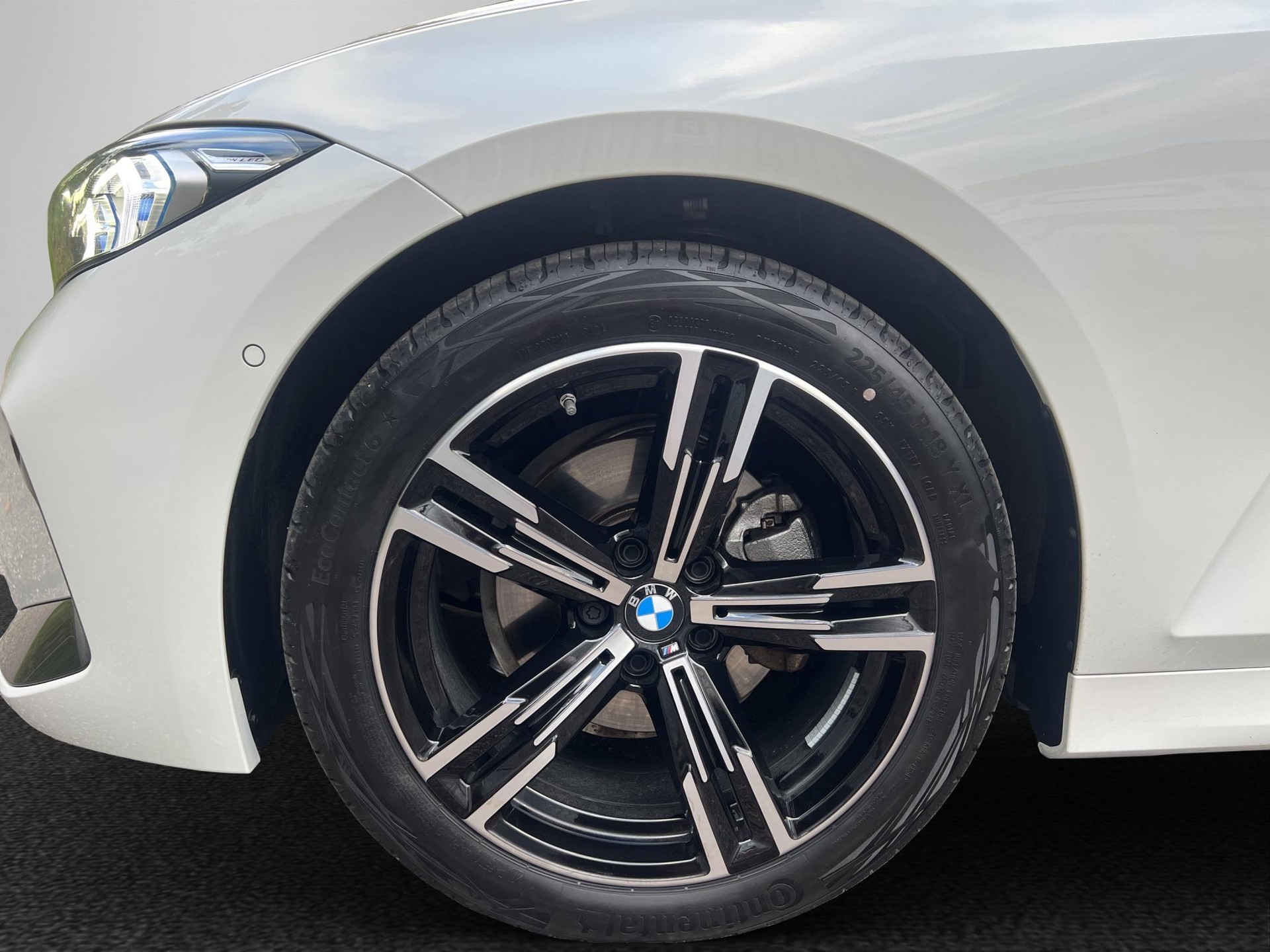 BMW 320d xDrive 48V Touring Steptronic M Sport-image-9