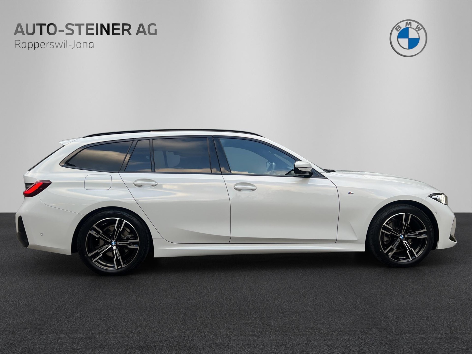 BMW 320d xDrive 48V Touring Steptronic M Sport-image-5